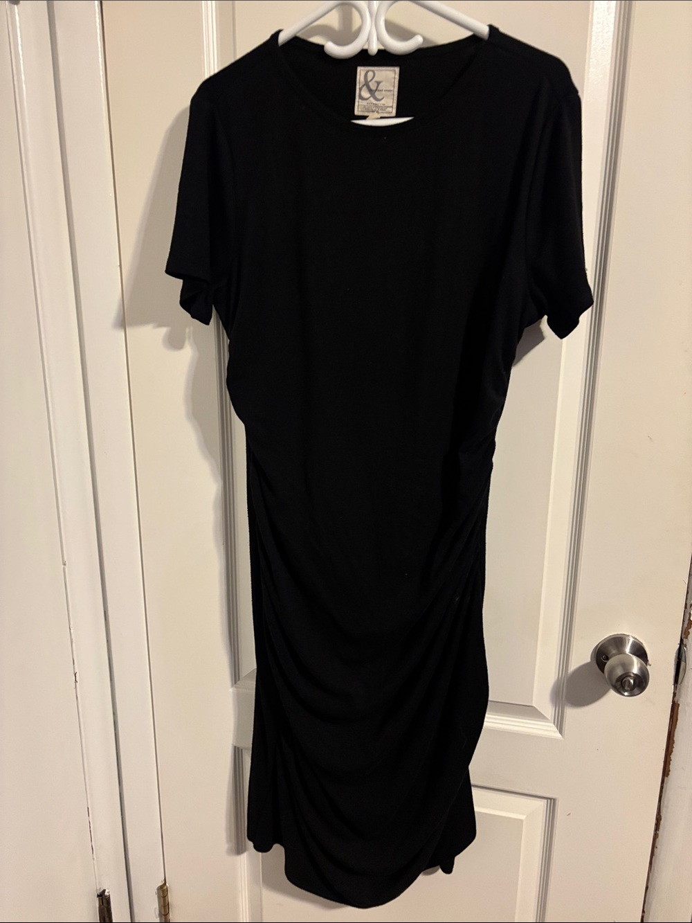 AMPERSAND AVE Black Ruched Short-Sleeve Midi Dress